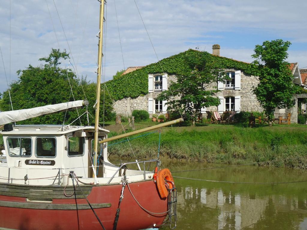 Domaine Des Pres De Joussac - Protocole Sanitaire Strict Villa Jau-Dignac-et-Loirac Стая снимка